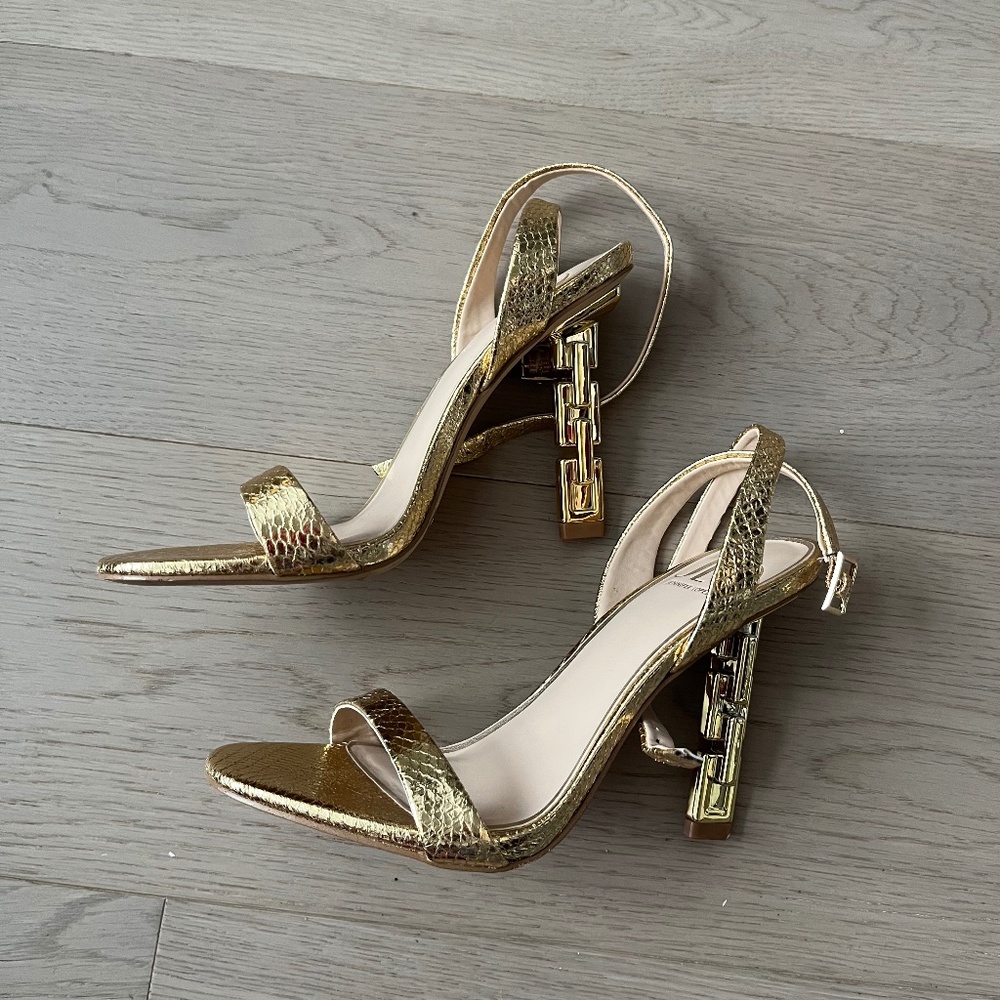 🤩 JLO Jennifer Lopez Gold Metallic Heel Sandals